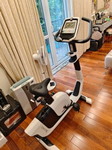Xe Đạp Tập Thể Dục Thẳng Đứng Trong Nhà Horizon Comfort 5 (Hàng trưng bày) photo review